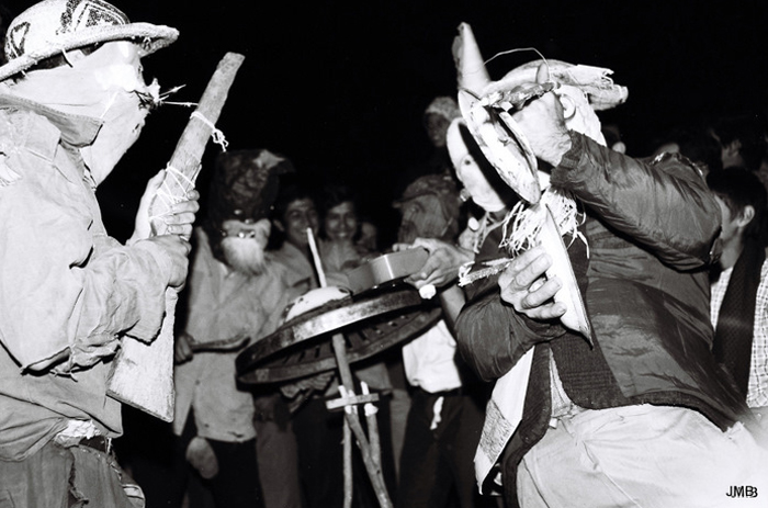 AÑO 1974 - BLANCO Y NEGRO - VIDA CAMPESINA EN PARAGUAY (JOSÉ MARÍA BLANCH)